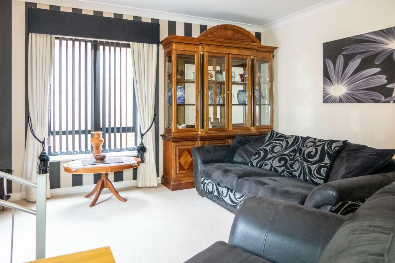 Melton Court Apartments * Derby