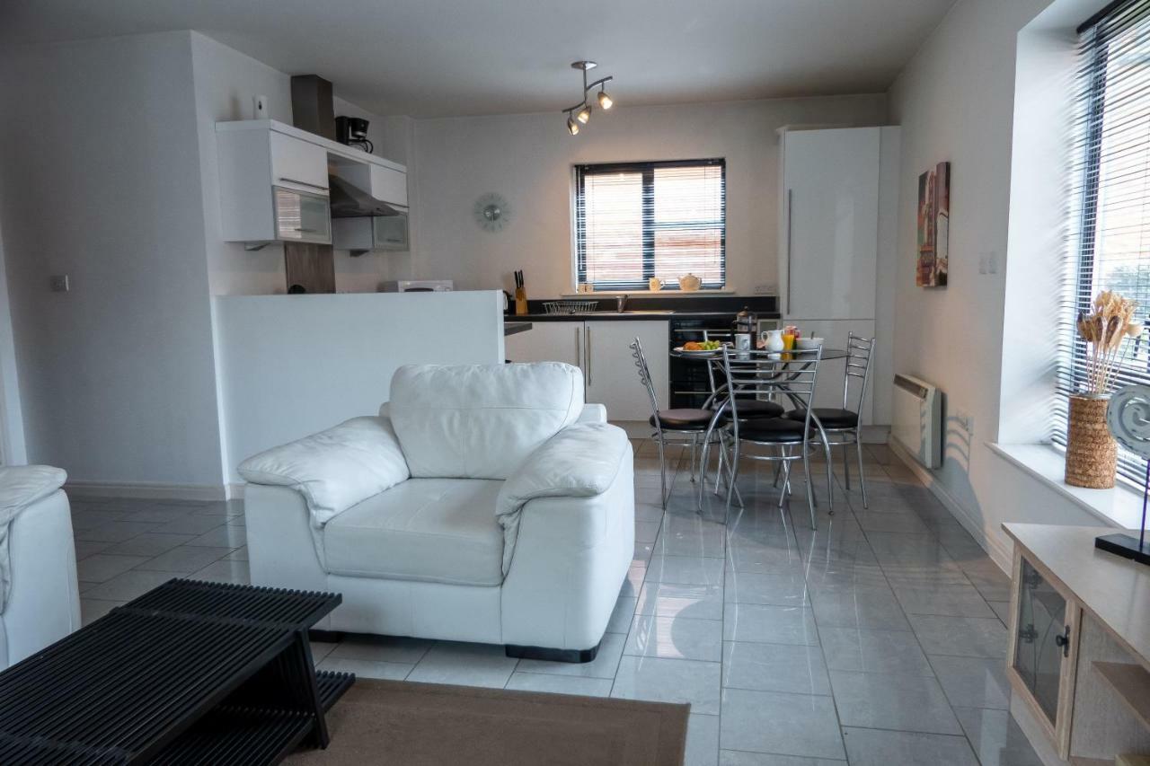 Melton Court Apartments * Derby