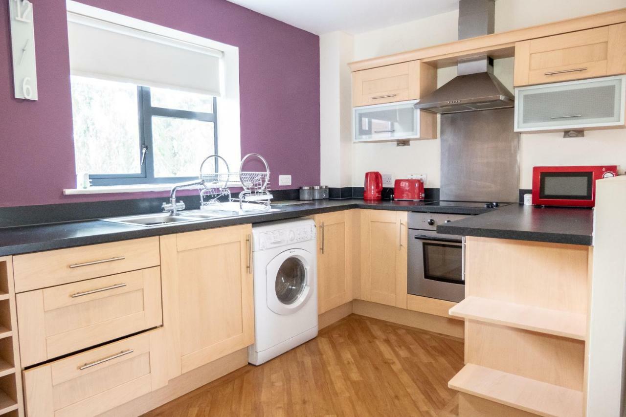 Melton Court Apartments *